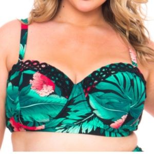 Boutique 1X swim top